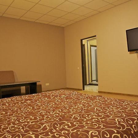 West Hotel Harkov Kültér fotó