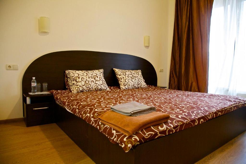West Hotel Harkov Szoba fotó